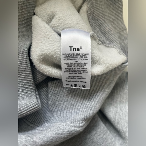 TNA
COZY Fleece Perfect Raglan Sweatshirt size Small - Picture 8 of 9